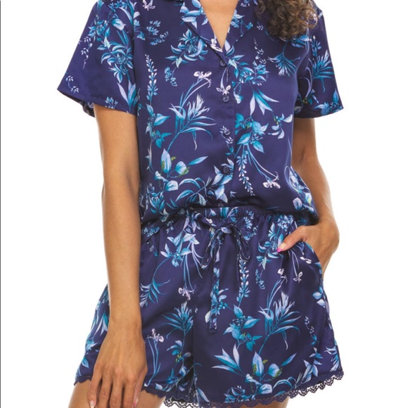Flora satin notch collar pajama set - Picture 2 of 5